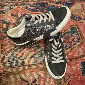 Dolce Vita Sparkle Sneakers Size?